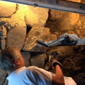 Väggarna inne i möllan