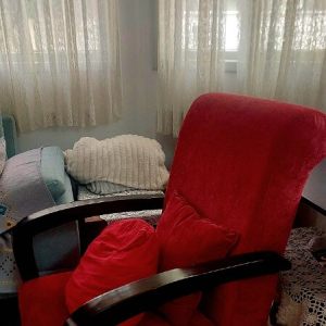 סיפור של כורסה בהרבה סגנון